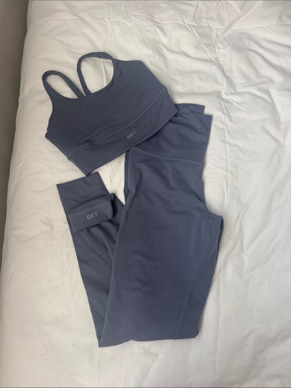SET active complete set Women's Blue Active Sports Bra & Legging Set